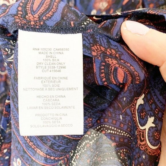 Joie Vendrea 100% Silk Blue Paisley Pleated Tie V Neck Peasant Blouse Boho Small - Picture 11 of 12